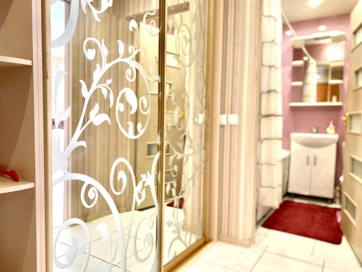Apartpoltava Елегантна Квартира В Новобудові,Біля Каштанової Алеї, Центр Міста, Звітна Документація المظهر الخارجي الصورة